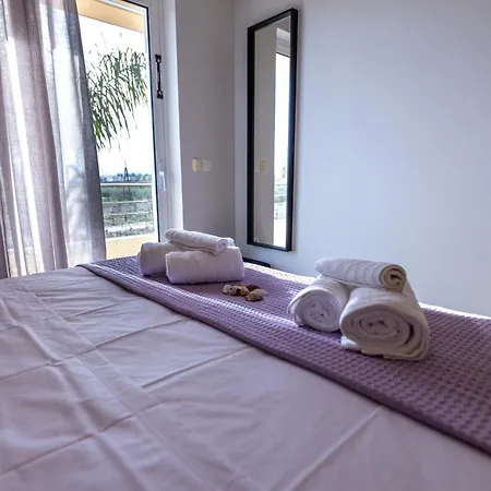 Hotel Breezy Palms